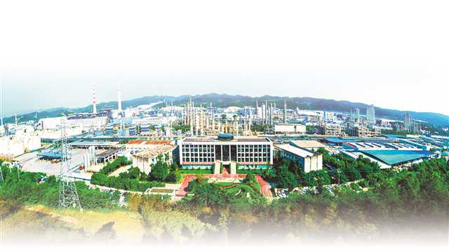 涪陵工業從 新 再出發